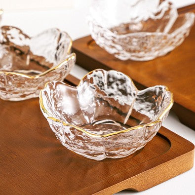 Pinklizecosh Japanese Cherry Blossom Glass Sauce Dish - Mini Sakura Seasoning Plate for Dipping - Clear Floral Soy Sauce Bowl for Sushi, Vinegar & Hot Pot Condiments - Creative Small Appetizer Plate