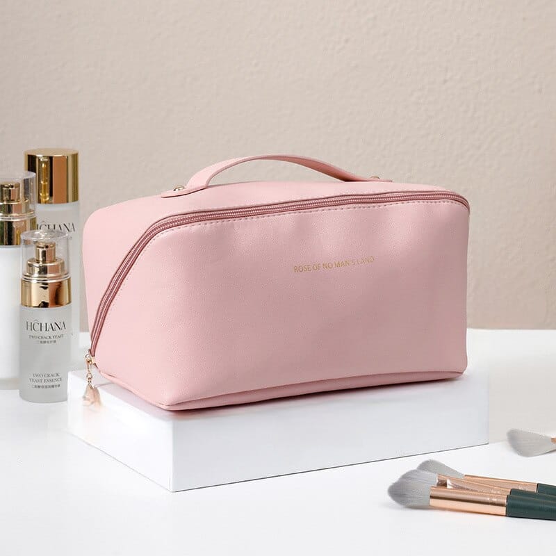 MAKEUP TRAVEL BAG - (Buy 1 Get 1 Free) 😍