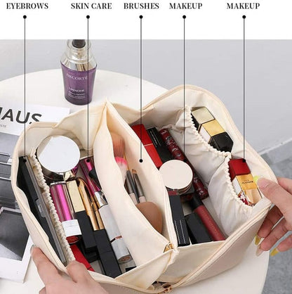 MAKEUP TRAVEL BAG - (Buy 1 Get 1 Free) 😍