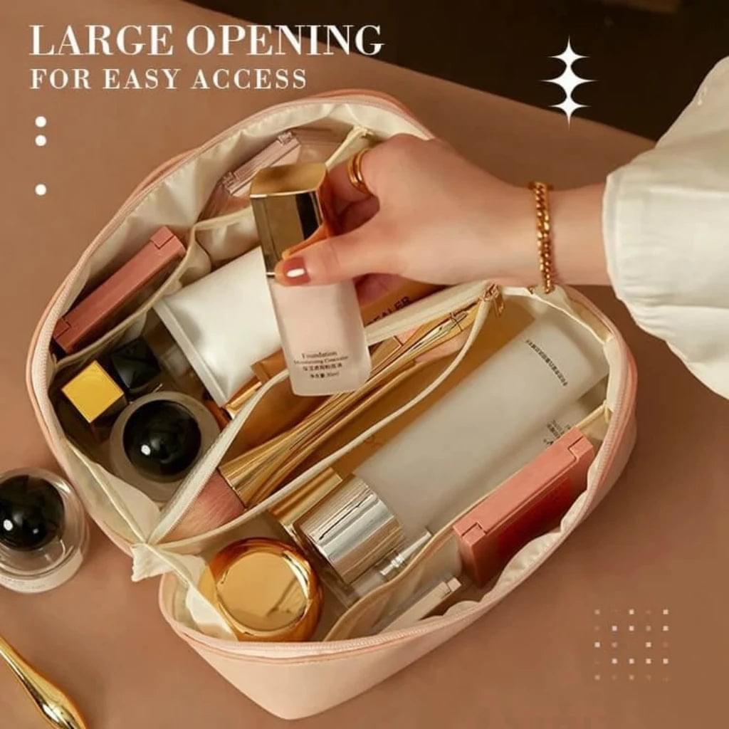 MAKEUP TRAVEL BAG - (Buy 1 Get 1 Free) 😍