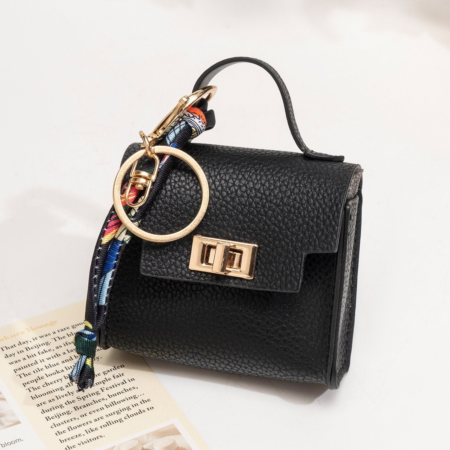 💥 Almost Gone! Cute Mini Bag Pendant for Car Keys & Purses 🌈 Top-Tier Leather. Don't Miss the Season’s Best Seller! 🏆